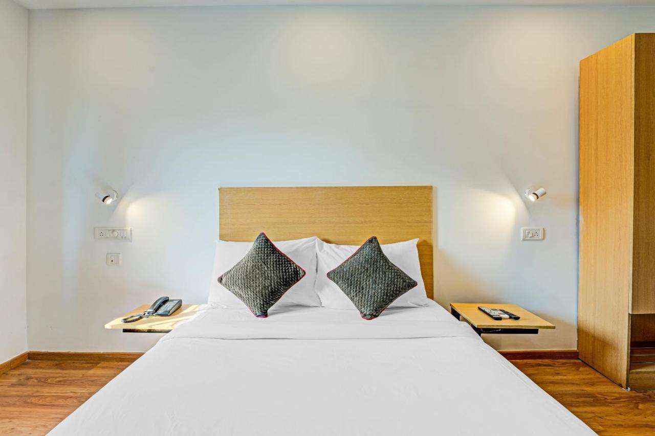 Hotel Oyo Townhouse 74871 Thoraipakkam Chennai Exterior foto